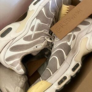 Nike Garage Sale (2), Nike Zip (Small) + Air Max (Size 13), White